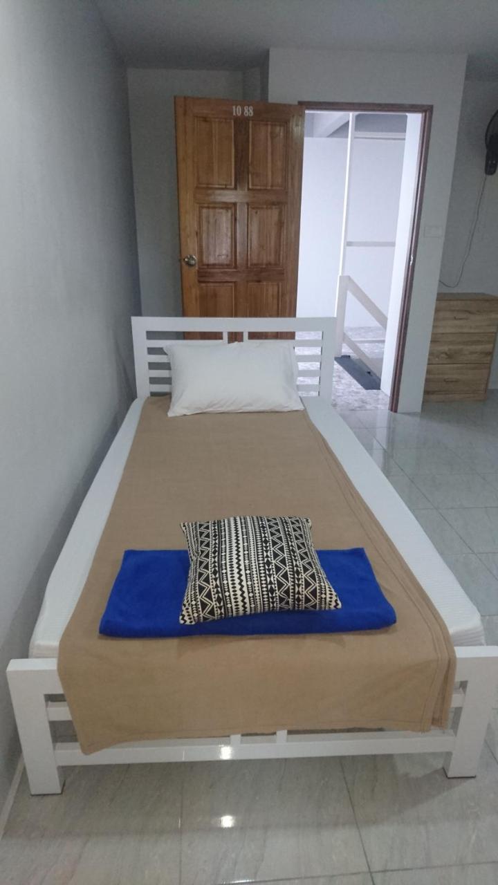 Easy Rooms And Minimart Ko Lanta Buitenkant foto