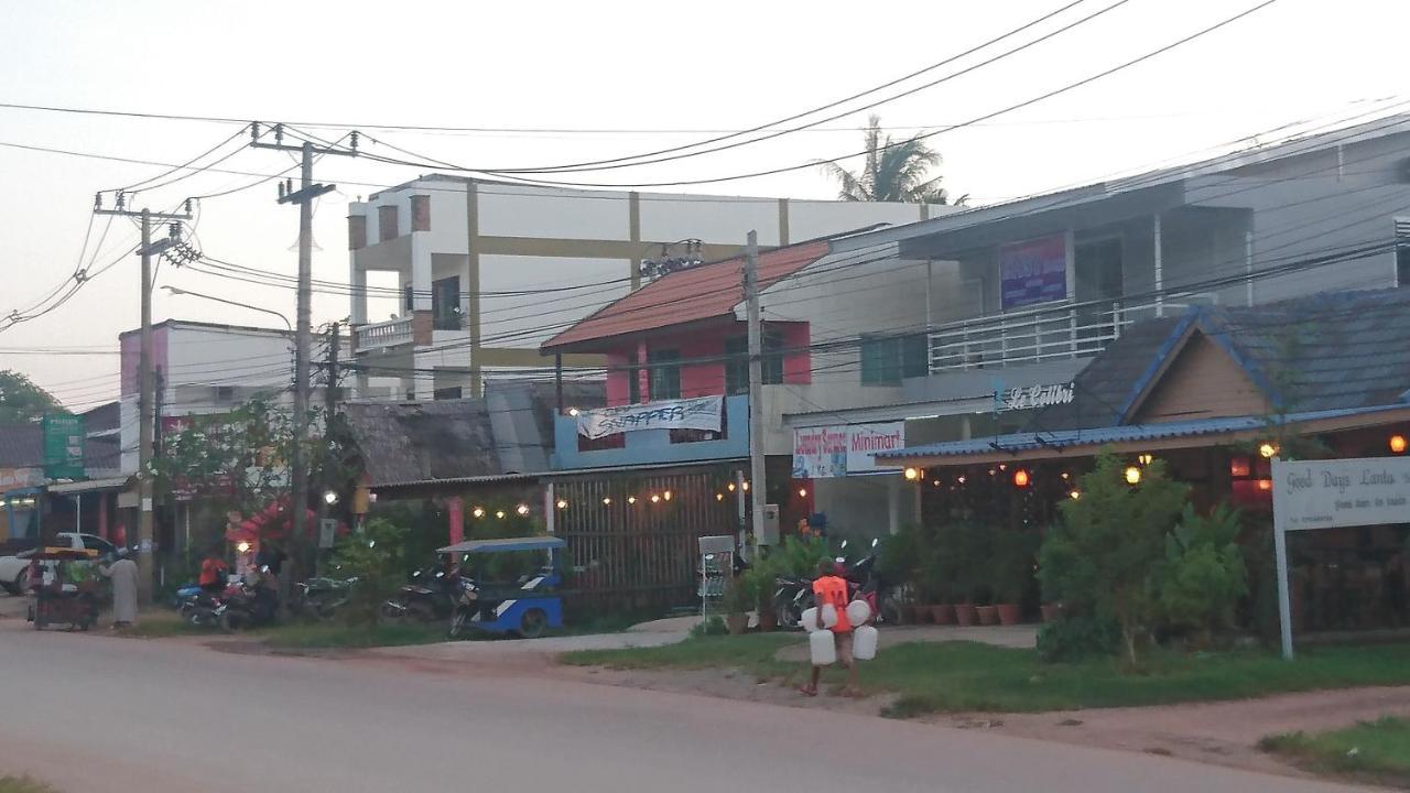 Easy Rooms And Minimart Ko Lanta Buitenkant foto
