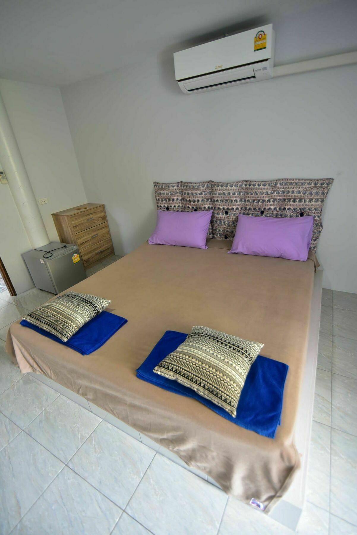 Easy Rooms And Minimart Ko Lanta Buitenkant foto